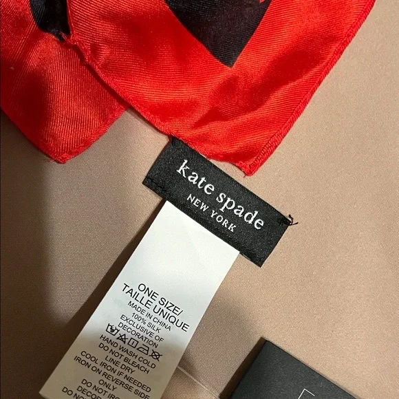 NWT Kate Spade Vibrant Red and Black Floral Scarf 28”+28” aprox - Picture 7 of 8